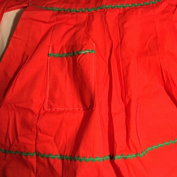 💥3/$20 Christmas Red with Green-Colored RicRac Apron - Picture 3 of 5